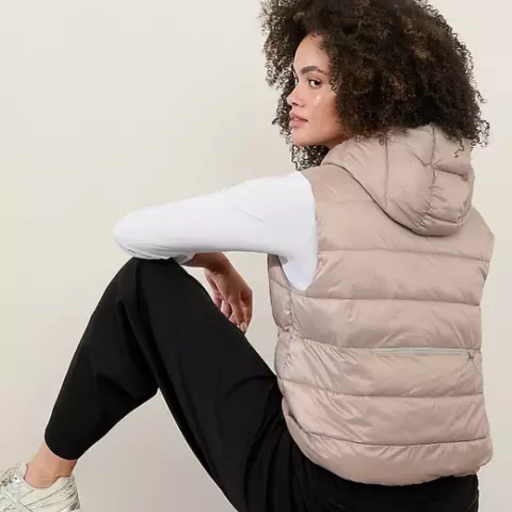 NWT Athleta Aire Puffer Vest - Picture 3 of 7